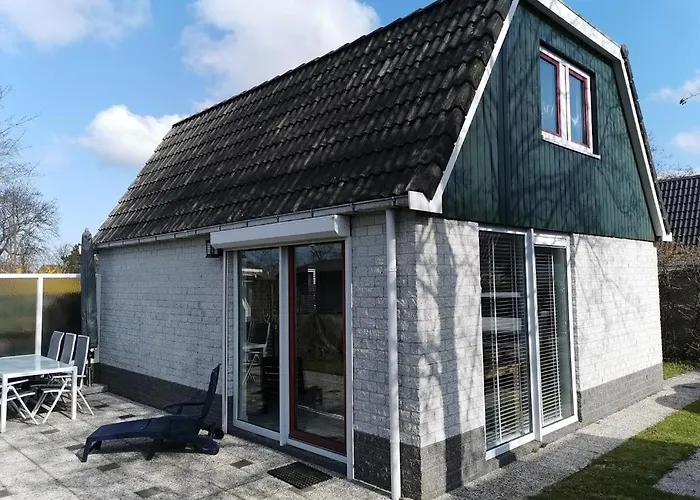 Aan De Kust Сasa de vacaciones Sint Maartensvlotbrug